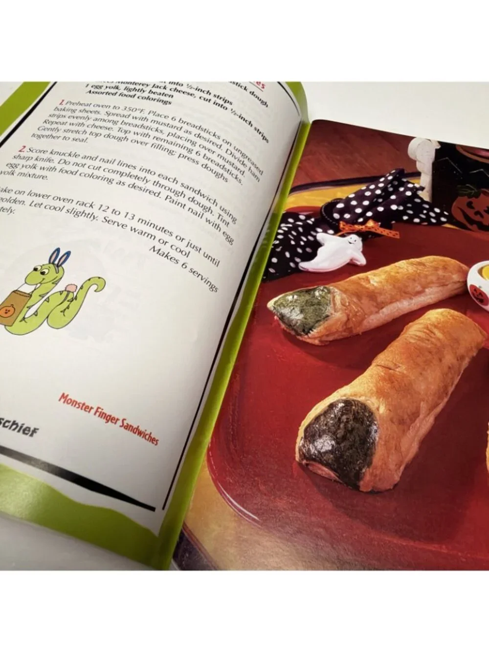 Halloween Food Fun Crafts Lot of 5 Mini Cookbook Recipes Snack Books See Photos